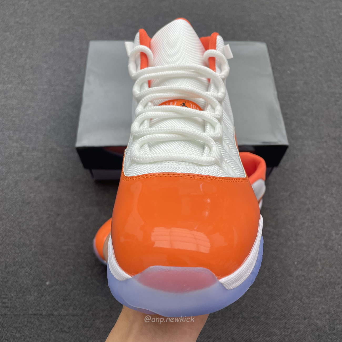 Air Jordan 11 Florida Gators White Orange (3) - newkick.app